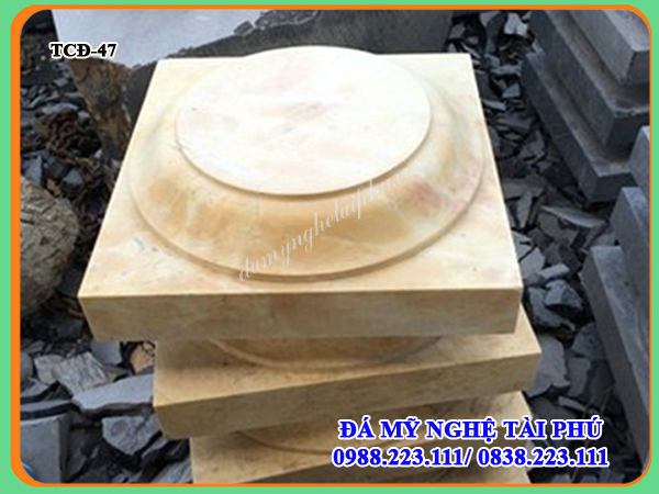 Tảng đá bẹt - chân cột đá