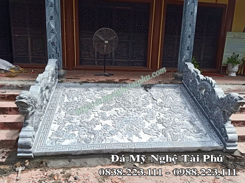 chiếu rồng đá, chiếu đá nhà thờ